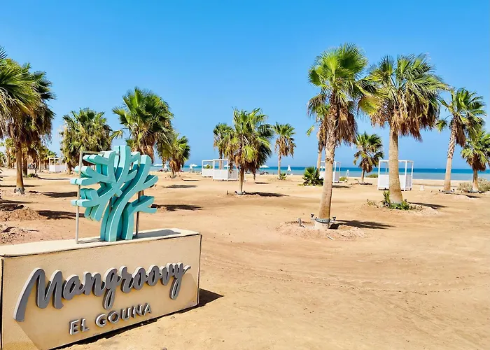 Kitesurfer Shared House, Pool View & Beach Access